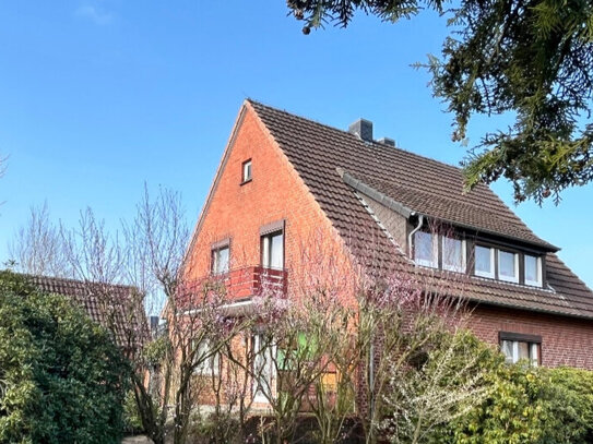 Stuhr-Seckenhausen - Haus mit zwei Wohneinheiten auf großem Grundstück!