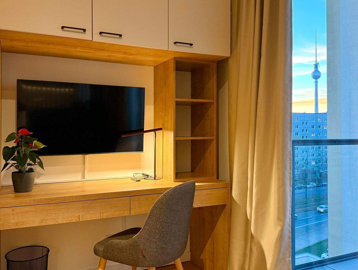 Business-Apartment with registration, including broadcasting fee (GEZ) and other amenities! - Photo 1