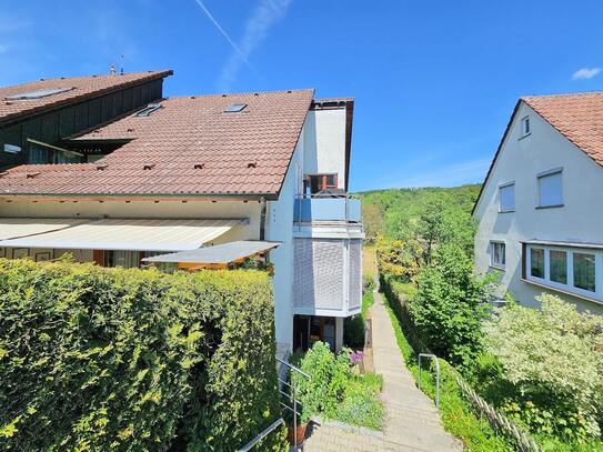 Charmante 2,5-Zimmer Erdgeschoss-Wohnung in Altbach mit zwei Terrassen und einem PKW-Stellplatz