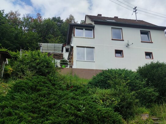 Landhaus, Leben mit der Sonne, friedliche Stille, idyllische Lage mit Talblick