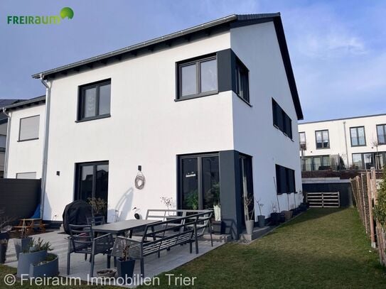 TR.-Filsch: Doppelhaushälfte, mit 5 ZKB/GWC, 149m², BJ 2020, KFW 55.