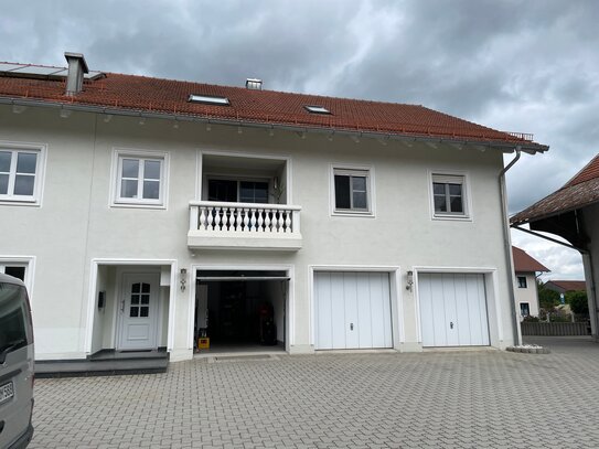 Nur für ausgebildete Pflegekraft!!! / Voranzeige / 3-Zimmer (65 m²) Wohnung in Oberding - 6 km von Erding