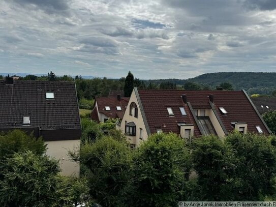 Ruhige Randlage - 4,5 Zi.-Maisonette-Wohnung mit Balkon und Terrasse in Filderstadt-Bonlanden