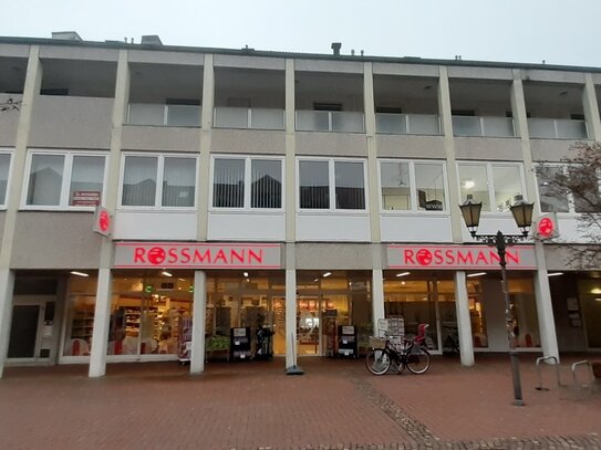 Renovierte 2-Zimmer-Wohnung mit sonnigem Balkon in zentraler Lage