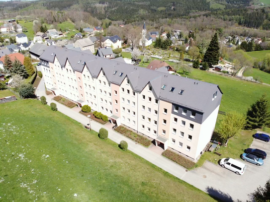 Familien herzlich willkommen- Fünf-Raum Wohnung mit herrlichem Blick über das Zschopautal