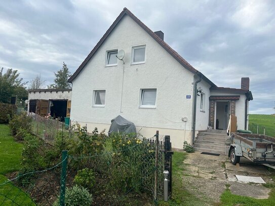 Renoviervierungsbedürftiges Einfamilienhaus in Piesenkofen