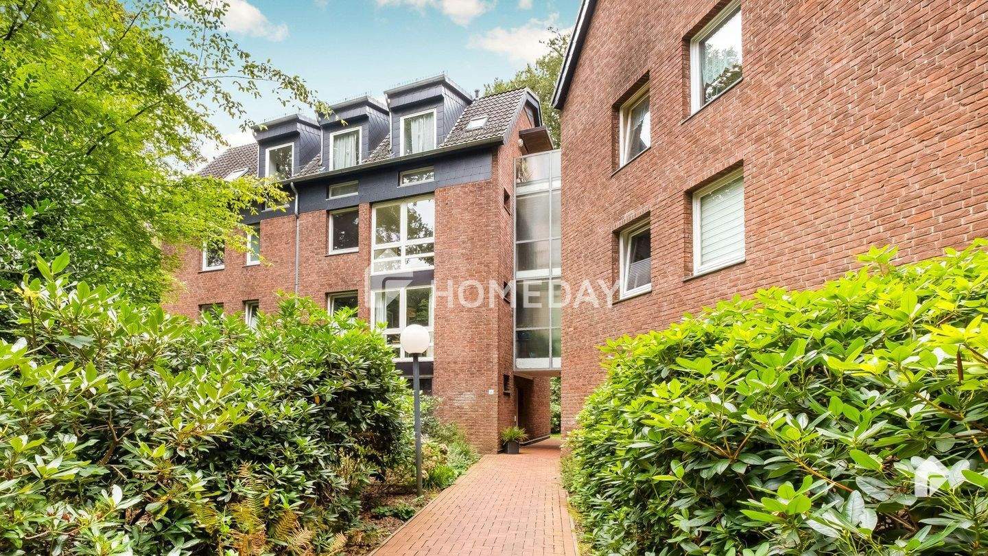 Vermietete Maisonette-Wohnung als Kapitalanlage mit Garage, EBK und Balkon in Vegesack