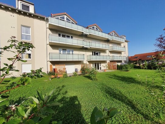 1 Zimmer DG Wohnung mit großzügigem Balkon