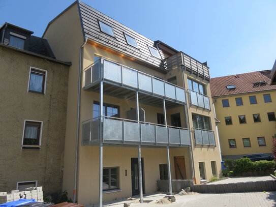 Schöne 3-Raumwohnung im Dachgeschoss auf der Pachtergasse 6 in 08396 Waldenburg-WE-04