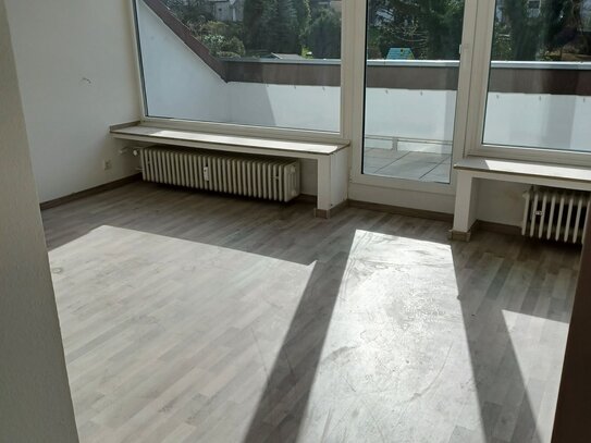 Exklusives Mietangebot: Moderne 3-Zimmer-Dachgeschosswohnung in Hagen-Emst