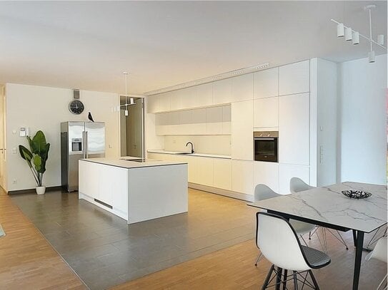 www.r-o.de +++ Leerstehendes City-Appartement mit Blick zur Altstadt