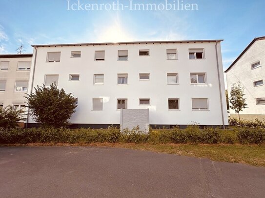 **Sanierte & stylische 3-Zi.-Whg (ca.88m², 2.OG) mit Balkon, Wärmepumpe, Glasfaser, Energie "A" - Feldrandlage**