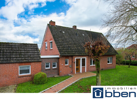 Geräumiges Ein- oder Zweifamilienhaus mit unverbaubarem Blick in schöner Lage von Münkeboe