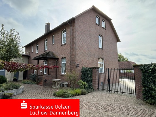 *Gepflegtes 3-Familienhaus mit Potential im Herzen von Oldenstadt - selbst einziehen und vermieten*