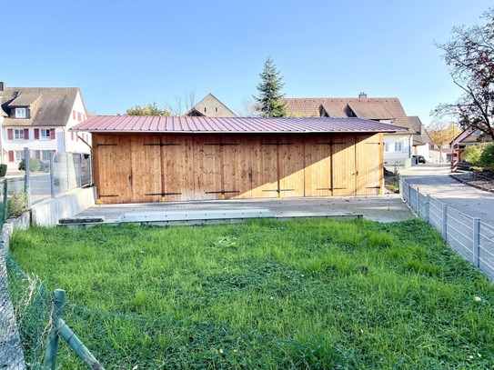 Grundstück mit einer großen Garage und fünf Stellplätzen in Weil am Rhein, OT Märkt