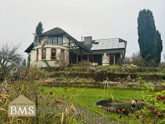 Geräumiges Landhaus in schöner grenznaher Lage - frei ab sofort !