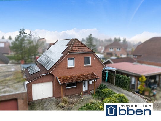 Einfamilienhaus mit PV-Anlage und Garage!