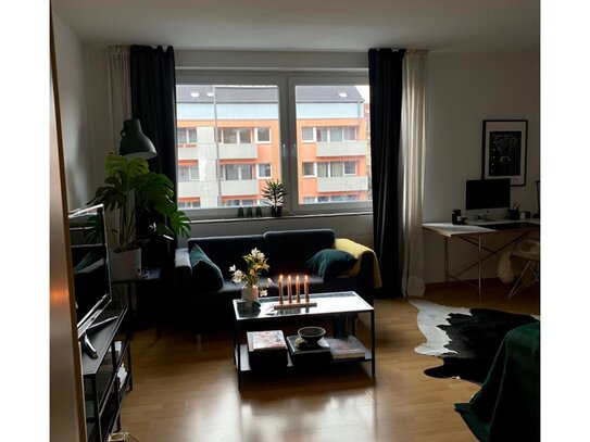 Helles Apartment im 2. OG - ab sofort verfügbar - renoviert