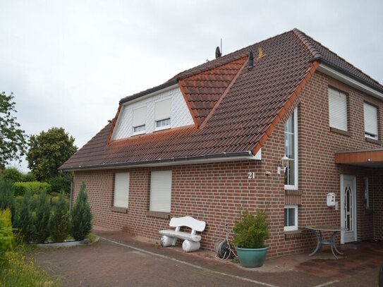 Zweifamilienhaus mit einem Anbau in Heemsen