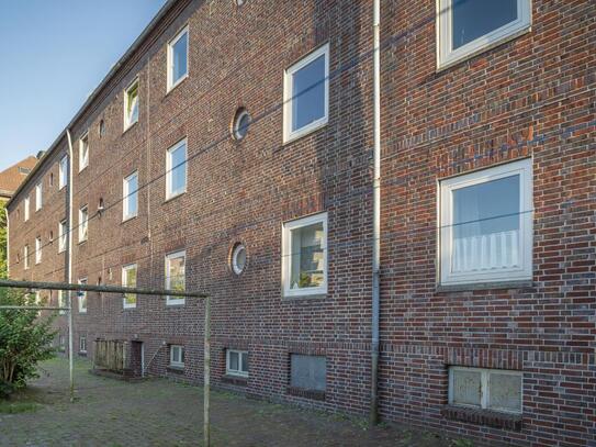 3-Zimmer-Wohnung iim Dachgeschoss mit Dusche in Wilhelmshaven - Nähe Stadtmitte !!!