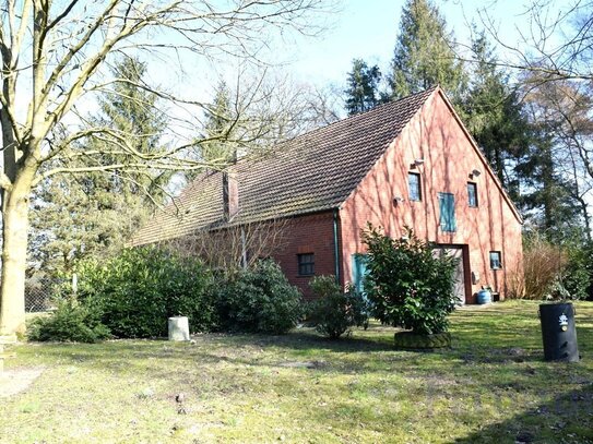 Haus im Dornröschenschlaf! Uriges Landhaus auf ca. 19.337 m² großem Grundstück in Delmenhorst-Hasbergen!