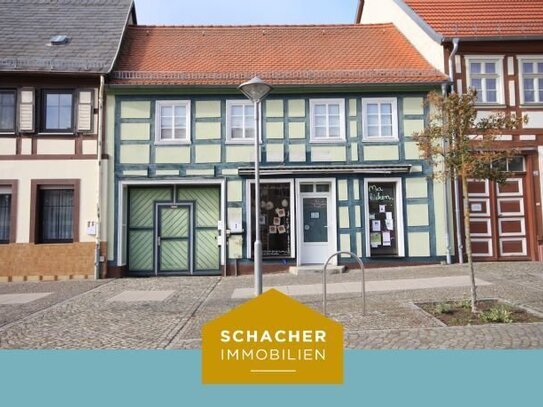 Historisches Fachwerkhaus mit 3 Einheiten + einem weiteren Einfamilienhaus in direkter Nähe vom Rathaus