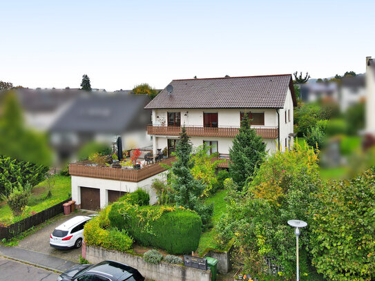 Schönes 3-Familienhaus in Großsachsen mit herlichem Ausblick für Eigennutzer oder Kapitalanleger