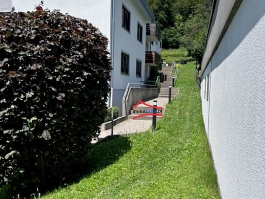 5,5-Zimmer-Dachgeschoss-Wohnung mit Loggia in ruhiger Lage bei 78532 Tuttlingen