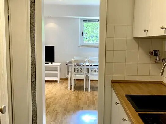 Souterrain-Apartment in Düsseldorf Lohausen