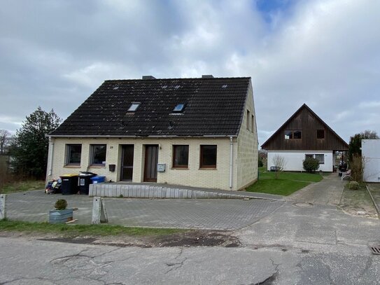 Handwerkertraum mit Entwicklungspotenzial: Doppelhaus und Zweifamilienhaus