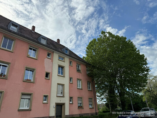 Sofort Bezugsfreie 2 Zimmer mit Balkon + 1 Zimmer Mansarde mit Mieteinnahme in Mühlburg - KARLSRUHE