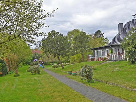 Attraktives Mehrfamilienhaus in Lürschau/ Ostseenähe auf parkähnlichem Grundstück auch Eigennutzung