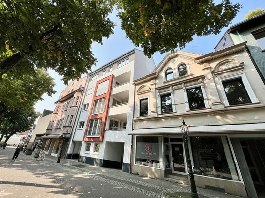 Penthouse - Wohnung mit großer Dachterrasse in Toplage von Düsseldorf-Benrath