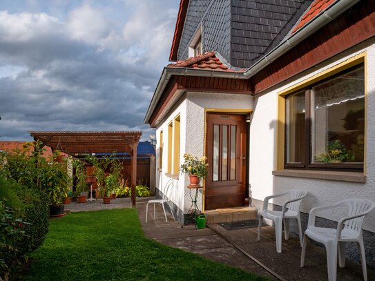 Saniertes Klein-Bauernhaus auf 1000 m² Grundstück