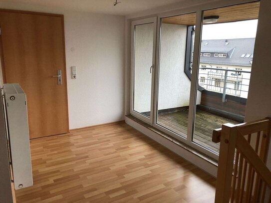 "Wohnen über zwei Etagen" mit Dachterrasse / EBK Abkauf mögl. !