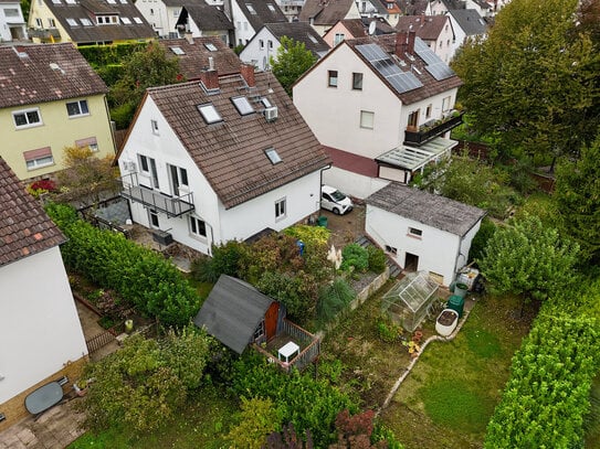 Oberwalluf: Ein Familiendomizil mit Kamin, Klimaanlage und Einbauküche wartet auf neue Bewohner!