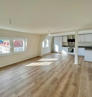 Charmante 2,5 Zimmer-Dachgeschoss-Wohnung in Lörrach City (86qm)