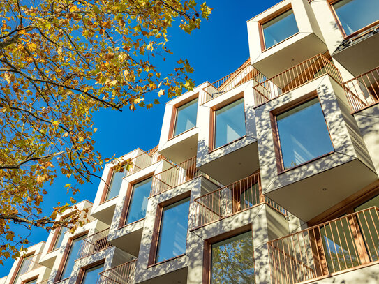 Moderne Neubau-Balkonwohnung mit Weitblick und Ausnahme-Architektur