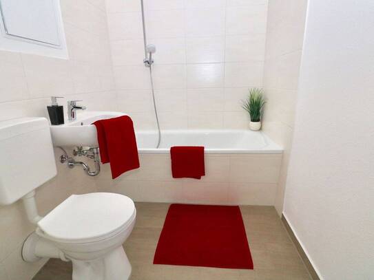Willst du mit mir gehen? Tolle Single-Wohnung mit Wanne!