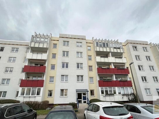 Kapitalanleger oder Selbstnutzer aufgepasst! Moderne 3 RW mit EBK und Balkon