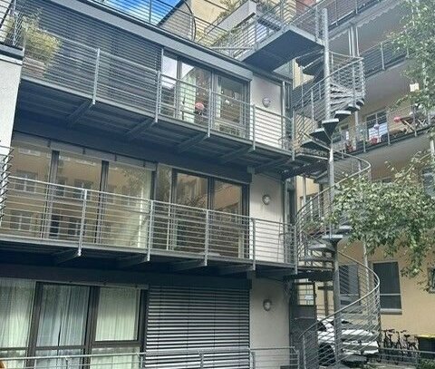 Großzügige 2,5 Zimmer-Wohnung mit Balkon und TG-Stellplatz in unmittelbarer Burgnähe