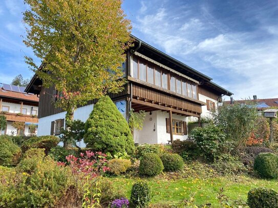 Gr. Landhaus m. Ausblick u. ca. 1.000 m2 Traumgrundstück b. Zwiesel/Bayer. Wald!