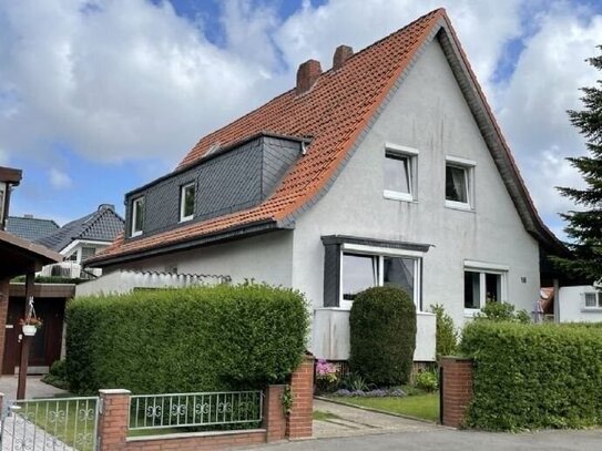 Zweifamilienhaus in bester Lage