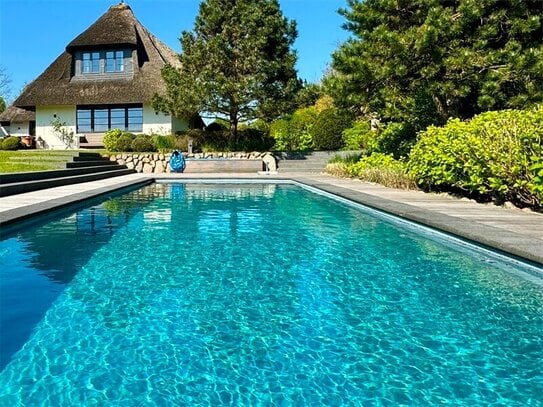 Seltenheit: Pool im Garten auf Sylt gibt es bei diesem Einzelhaus in Keitum