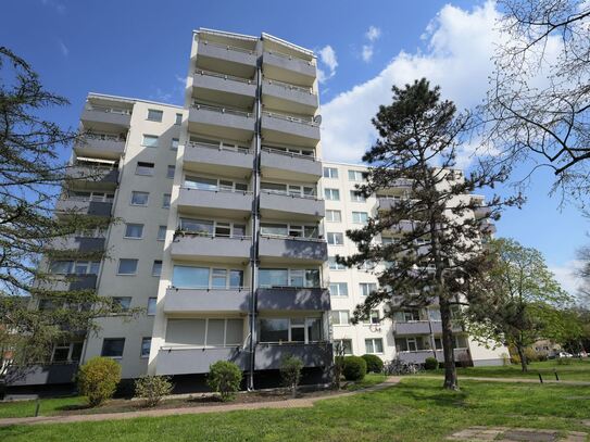 2 Zimmer Wohnung mit Balkon bezugsfrei nahe Volkspark Wilmersdorf am Fennsee