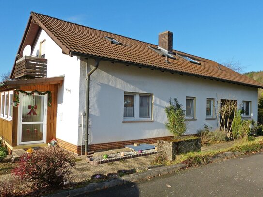 TOLLE BLICKLAGE!!! Einfamilienhaus mit Einliegerwohnung in Breitenbach am Herzberg