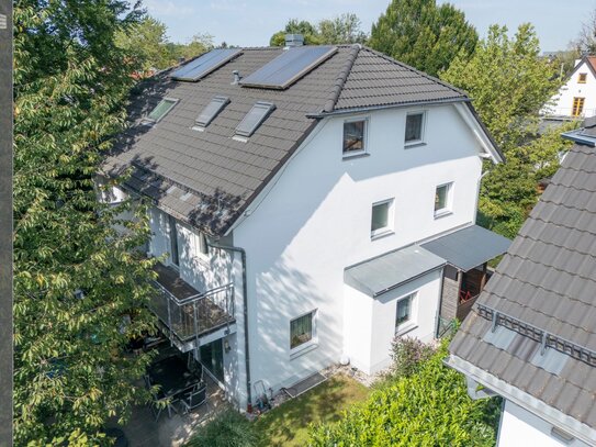 Hochwertige Doppelhaushälfte mit Lift zum Selbstbezug! Für Familien und Bewohner jeden Alters!