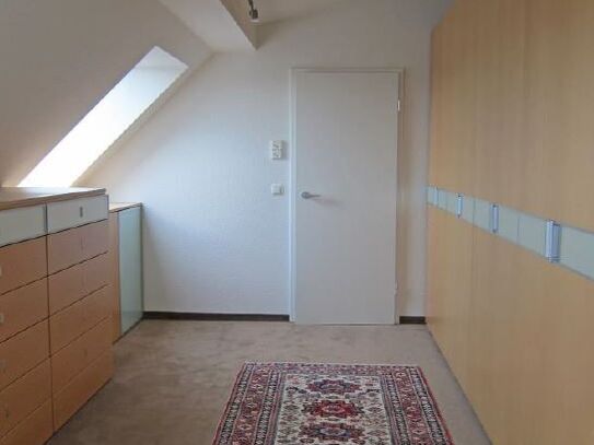 Geschmackvolle 5-Zimmer-Wohnung mit Terrasse, Sauna & Garage