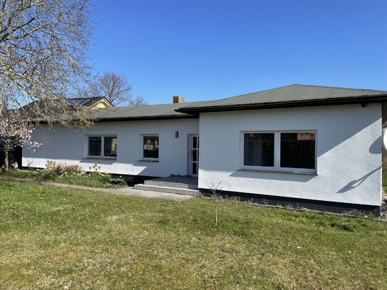 Schönes Haus am Bodden mit Garten, Balkon, Garage und Carport