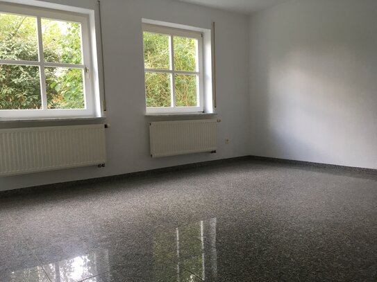 Schöne 3-Zimmer-Wohnung mit eigener Terrasse in ruhiger und zentraler Lage